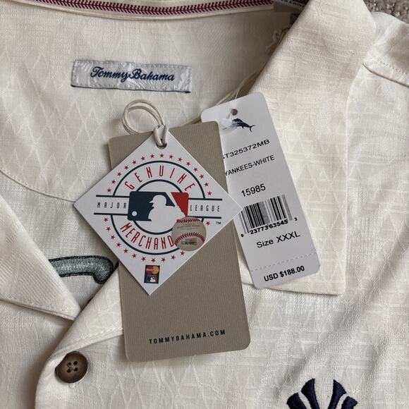 Tommy Bahama Camp Shirt Run Like You Stole It Embroidered New York Yankees NWT - Picture 5 of 6